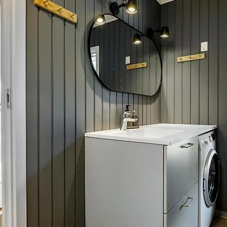 Lovely In With Wifi Semesterbostad *